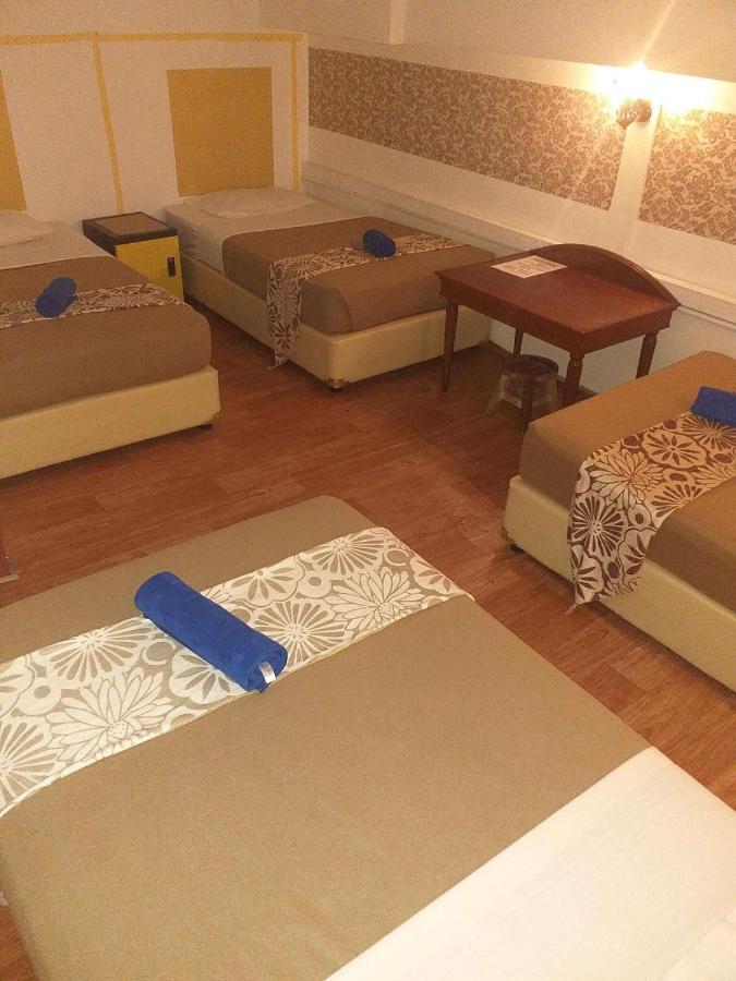Malacca D Riverside Inn מראה חיצוני תמונה